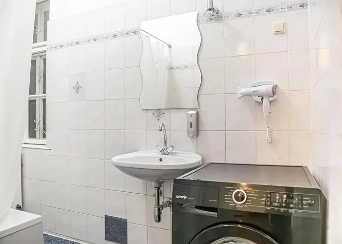 Vibrant 3br Near Akh Hospital - Perfect For Groups Apartmán *