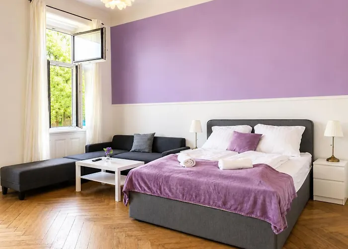 Vibrant 3br Near Akh Hospital - Perfect For Groups Vídeň
