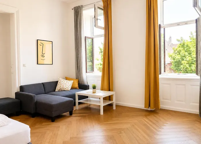 Apartmán Vibrant 3br Near Akh Hospital - Perfect For Groups
