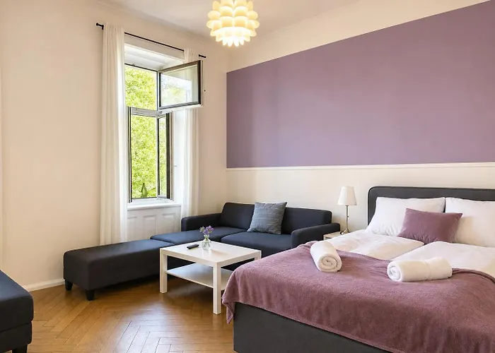 Apartmán Vibrant 3br Near Akh Hospital - Perfect For Groups *