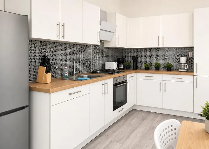 Vibrant 3br Near Akh Hospital - Perfect For Groups Vídeň